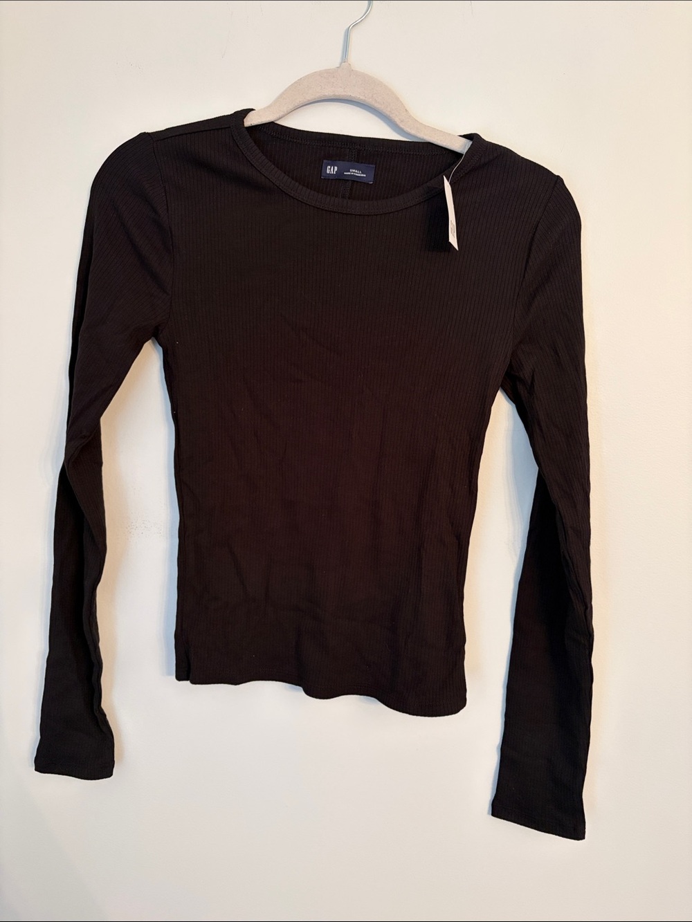 Gap Black Modern Ribbed Long Sleeve  Cropped Tee Size Small NWT